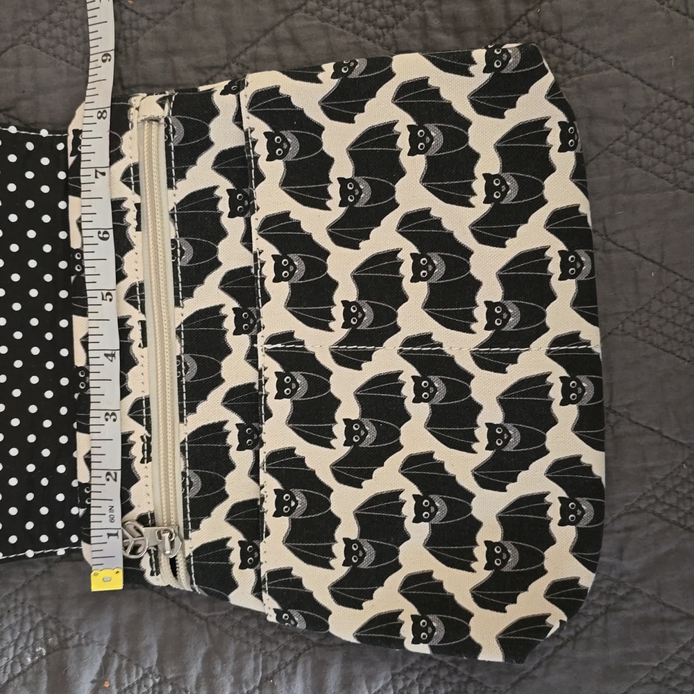 bungalow360 bat crossbody bag NWT - Picture 6 of 11